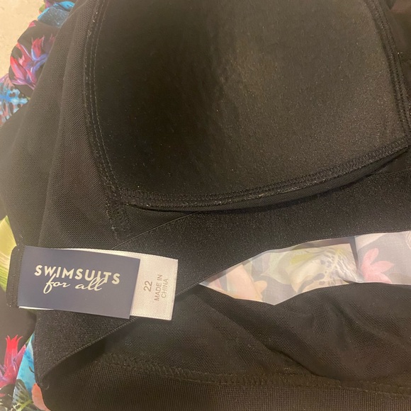 Swimsuits for All women size 22 blouson tankini swim top black floral. - Picture 3 of 5